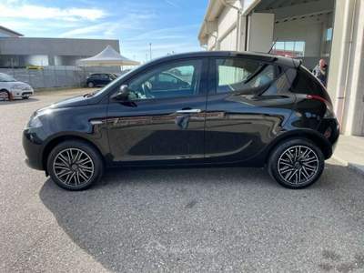 Lancia Ypsilon 1.0 FireFly 5 porte S&S Hybrid Gold Plus Nero usata Villanova d'Asti