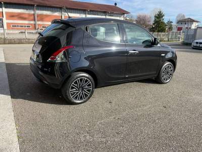 Lancia Ypsilon 1.0 FireFly 5 porte S&S Hybrid Gold Plus Nero usata Villanova d'Asti