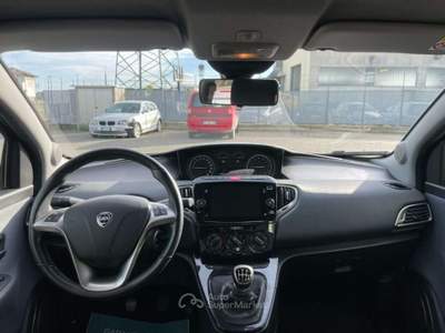 Lancia Ypsilon 1.0 FireFly 5 porte S&S Hybrid Gold Plus Nero usata Villanova d'Asti