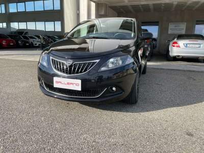 Lancia Ypsilon 1.0 FireFly 5 porte S&S Hybrid Gold Plus Nero usata Villanova d'Asti