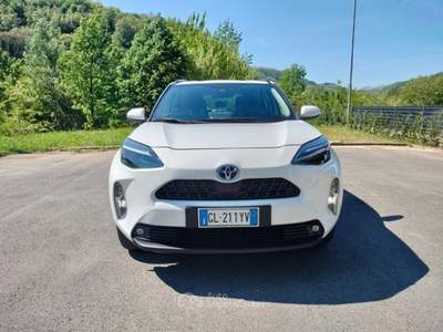 Toyota Yaris Cross 1.5H (116 CV) E-CVT Active Bianco usata Bagni di Lucca