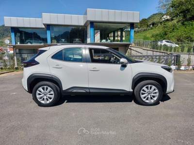 Toyota Yaris Cross 1.5H (116 CV) E-CVT Active Bianco usata Bagni di Lucca