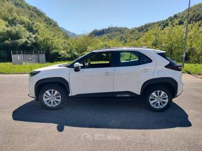 Toyota Yaris Cross 1.5H (116 CV) E-CVT Active Bianco usata Bagni di Lucca