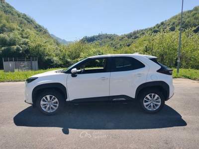 Toyota Yaris Cross 1.5H (116 CV) E-CVT Business AWD-i Bianco usata Bagni di Lucca
