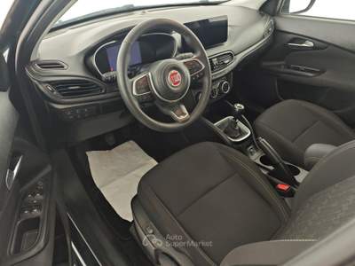 Fiat Tipo 1.6 Mjt S&S SW Cross Verde usata Capua