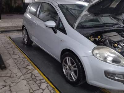 Fiat Punto Evo 1.3 Mjt 75 CV 3 porte Fun Grigio usata Napoli