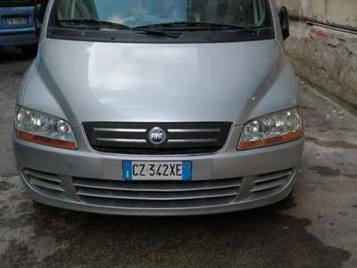 Fiat Multipla 1.6 16V Natural Power Active Grigio usata Napoli