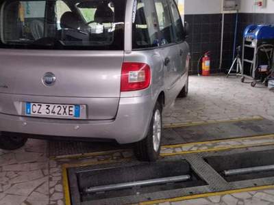 Fiat Multipla 1.6 16V Natural Power Active Grigio usata Napoli