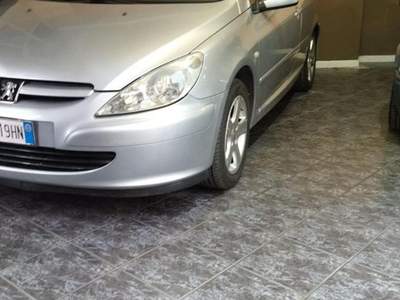 Peugeot 307 1.6 16V CC Grigio usata Napoli