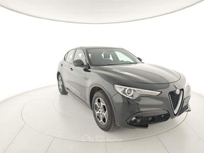 Alfa Romeo Stelvio 2.2 Turbodiesel 190 CV AT8 Q4 Super Nero usata Capua