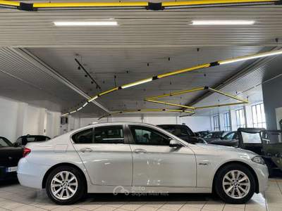 BMW Serie 5 520i 520 i- Service Ok Argento usata Monza
