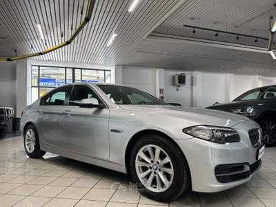 BMW Serie 5 520i 520 i- Service Ok Argento usata Monza
