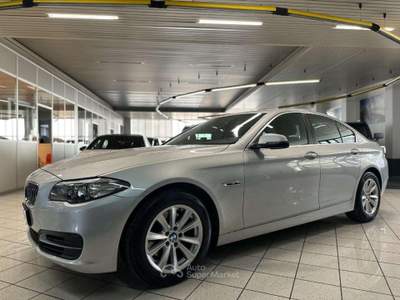 BMW Serie 5 520i 520 i- Service Ok Argento usata Monza