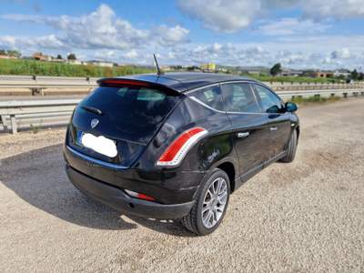Lancia Delta DPF Platino Nero usata Gravina in Puglia