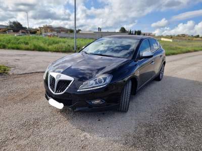 Lancia Delta DPF Platino Nero usata Gravina in Puglia
