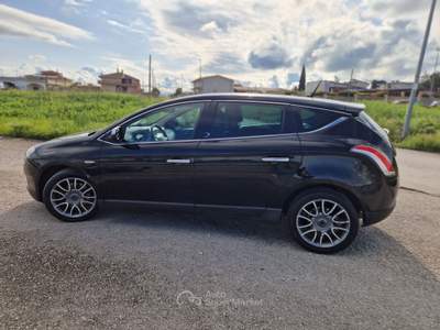Lancia Delta DPF Platino Nero usata Gravina in Puglia