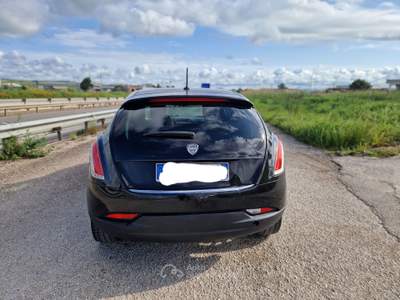 Lancia Delta DPF Platino Nero usata Gravina in Puglia