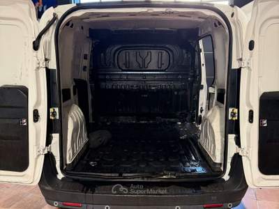 Fiat Doblò 1.6mjt 105cv FURGONE Bianco usata Salerno