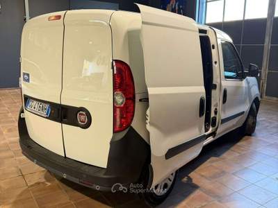 Fiat Doblò 1.6mjt 105cv FURGONE Bianco usata Salerno