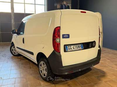 Fiat Doblò 1.6mjt 105cv FURGONE Bianco usata Salerno