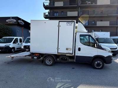Iveco Daily 35C14 2.3hpi FRIGO CON SPONDA Bianco usata Salerno
