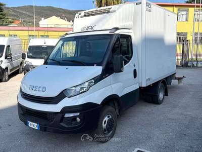 Iveco Daily 35C14 2.3hpi FRIGO CON SPONDA Bianco usata Salerno