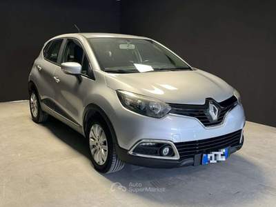 Renault Captur 1.5 dCi 8V 90 CV Start&Stop Live NEOPATENTATI Argento usata Este