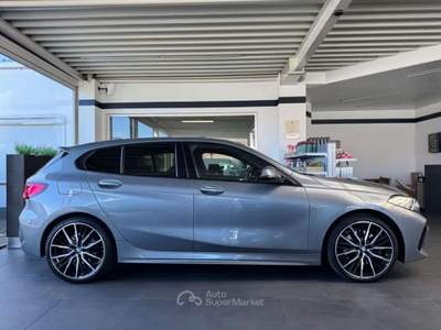 BMW Serie 1 120i 120 i Msport auto 2022 178cv Shadow line 19" Alcantara Grigio usata Monte Compatri