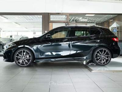 BMW Serie 1 120i 120 i Msport auto Shadow line 2023 178cv camera 19" Nero usata Monte Compatri