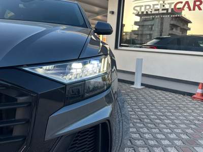 Audi Q8 286 CV quattro tiptronic Sport Grigio usata Sant'Anastasia