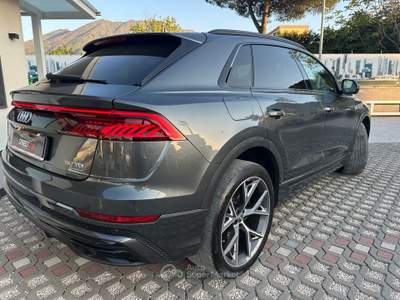 Audi Q8 286 CV quattro tiptronic Sport Grigio usata Sant'Anastasia