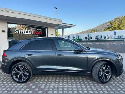 Audi Q8 286 CV quattro tiptronic Sport Grigio usata Sant'Anastasia