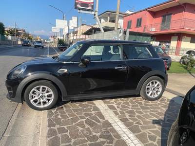 MINI Clubman One D 1.5 Nero usata Cellole