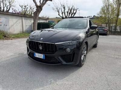 Maserati Levante 330 CV AWD GT Nero usata Senigallia