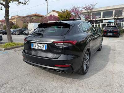 Maserati Levante 330 CV AWD GT Nero usata Senigallia