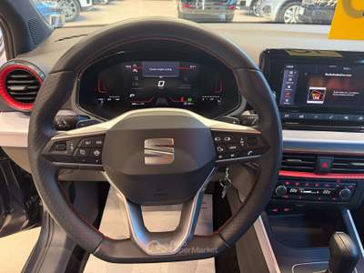 Seat Arona 1.0 ecotsi FR LINE 115cv dsg 8.000KM Argento usata Merano
