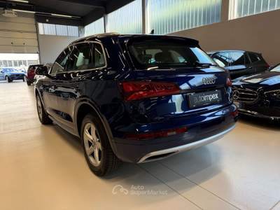 Audi Q5 Q5 40 2.0 tdi Business Sport quattro 190cv s-tr Blu/Azzurro usata Merano