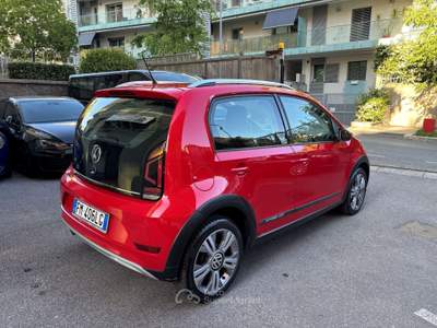 Volkswagen up! 5p. cross PREZZO REALE Rosso usata Genova