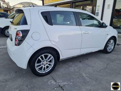 Chevrolet Aveo Diesel-Neopatentati-Anno 2012 Bianco usata Casatisma