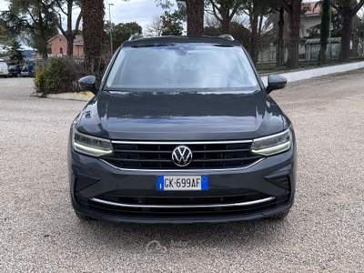 Volkswagen Tiguan TIGUAN 2.0 TDI SCR 122cv LIFE Grigio usata Pollenza