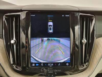 Volvo XC60 B5 (d) AWD Geartronic Momentum Pro Nero usata Erba