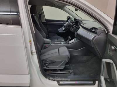 Audi Q3 SPB 35 TFSI S tronic S line edition Bianco usata Erba