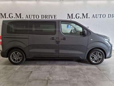 Opel Zafira Life 2.0 Diesel 180CV aut. Start&Stop Business Edition Grigio usata Erba