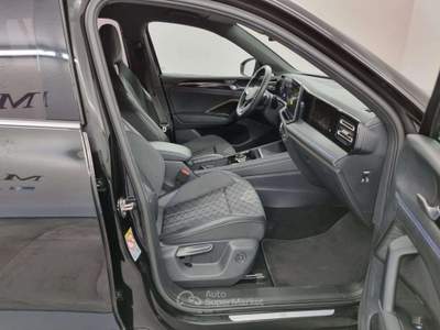 Volkswagen Tiguan 2.0 TDI 150 CV DSG R-Line Nero usata Erba