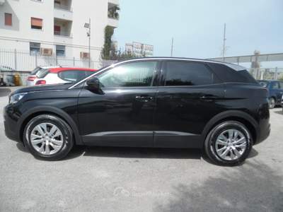 Peugeot 3008 S&S Business Nero usata Qualiano