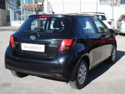 Toyota Yaris 5 porte Active Nero usata Qualiano