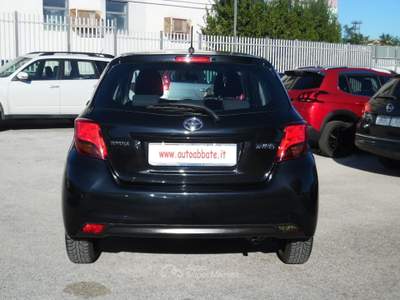 Toyota Yaris 5 porte Active Nero usata Qualiano