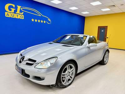 Mercedes-Benz SLK V6 DA 272CV*FULL OPTIONAL*BOOK SERVICE*PRIMA VERNICE*ASI* Argento usata Ciserano