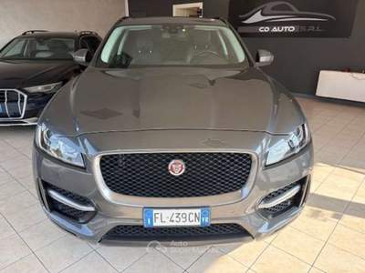 Jaguar F-Pace 2.0d i4 R-Sport awd 240cv auto Grigio usata Montecchio Maggiore
