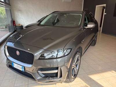 Jaguar F-Pace 2.0d i4 R-Sport awd 240cv auto Grigio usata Montecchio Maggiore